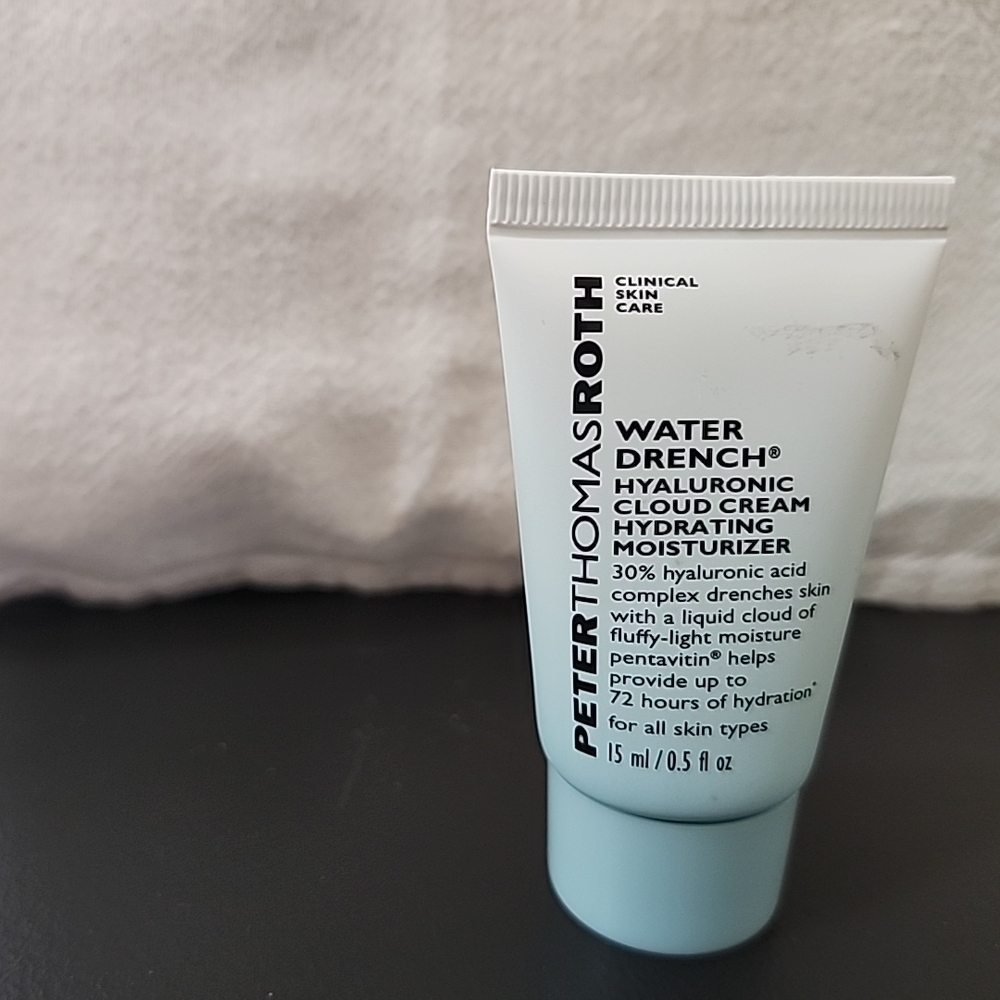 Assorted Skincare Sample Set - Picture 2 of 16